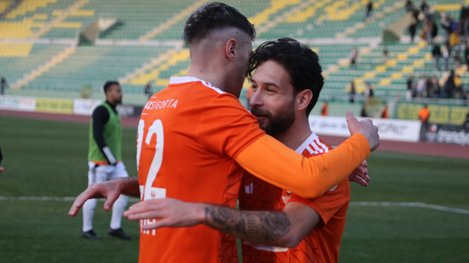 Adanaspor, Şanlıurfaspor'u 2 golle devirdi