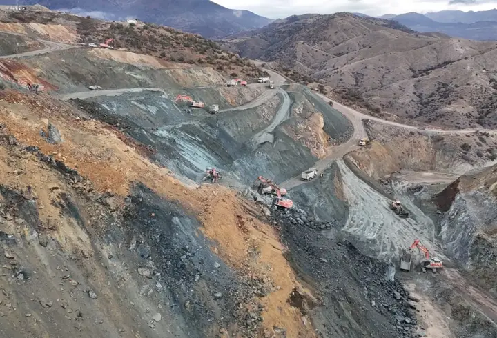 Sivas'ta göçük altında kalan şantiye müdürü 21 gündür aranıyor