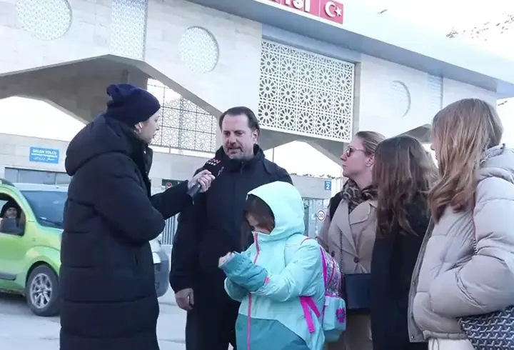 Tahran’dan gelen savaşın tanığı aile CNN TÜRK’te