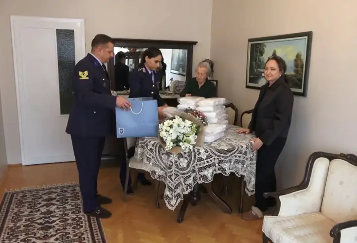 Hayırseverin ördüğü 195 boyunluk, Mehmetçik'e teslim edildi