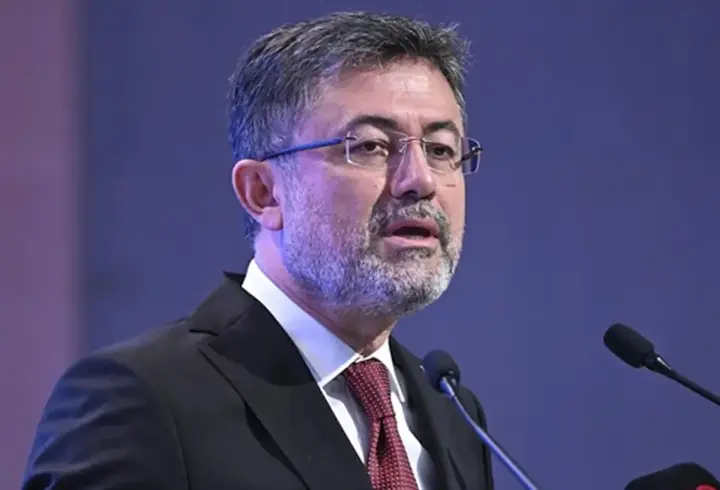 Tarım ve Orman Bakanı Yumaklı 'yapay et' iddialarına yanıt verdi