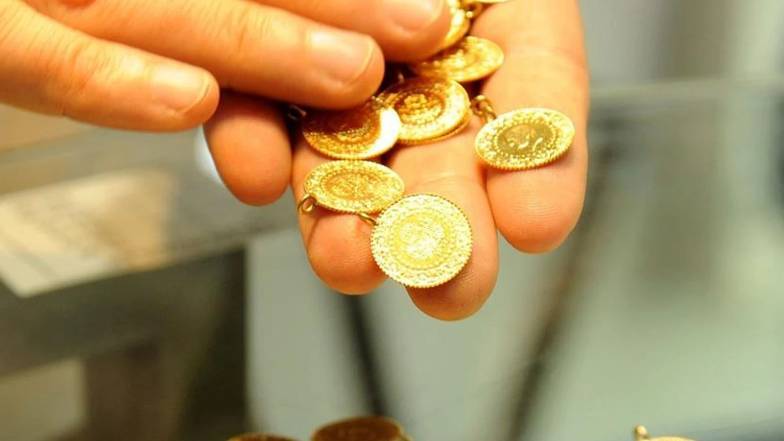 Altının kilosu 5 milyon 825 bin liraya yükseldi