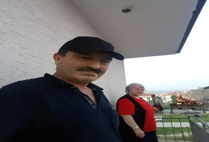 Eşini öldürüp intihar etti, yan yana toprağa verildiler