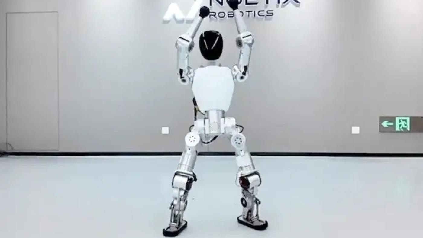 Dünyanın en ucuz insansı robotu tanıtıldı: Sadece 1.370 dolar!