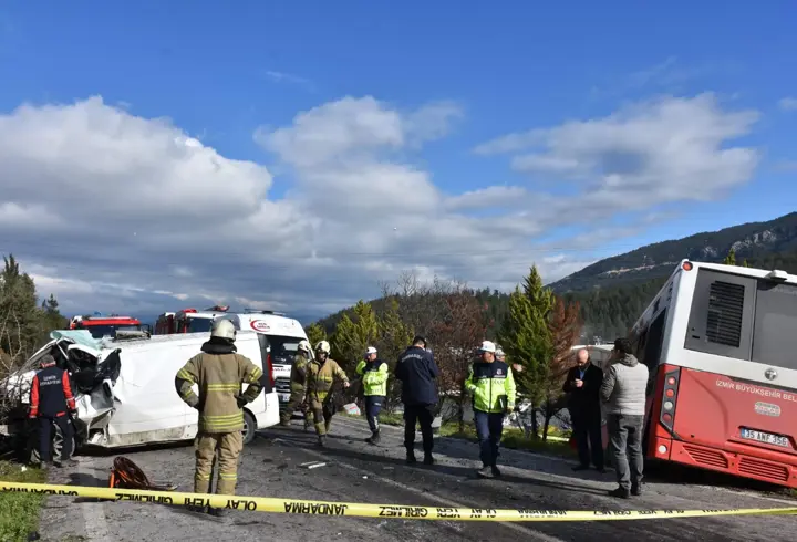İzmir'de can pazarı: 1ölü, 1'i ağır 8 yaralı