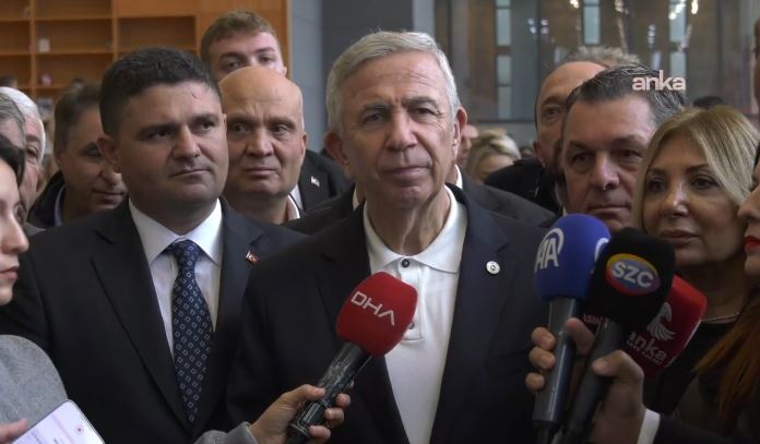 Mansur Yavaş: Parti Değiştirenler Bunun Hesabını Sandıkta Vereceklerdir