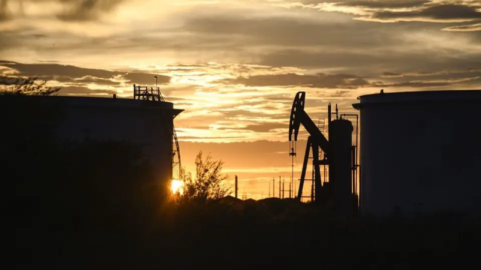 Küresel petrol talebinin 2020'den beri ilk kez azalması bekleniyor