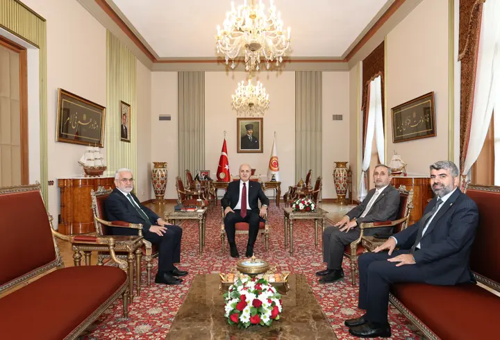 TBMM Başkanı Kurtulmuş, HÜDA PAR Genel Başkanı Yapıcıoğlu'nu kabul etti