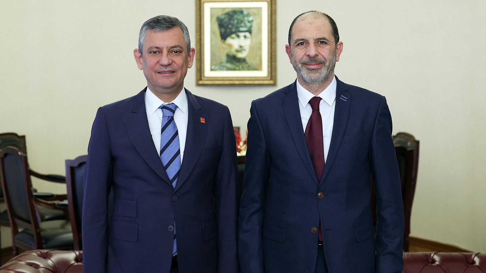 Özel, KKTC Halkın Partisi Genel Başkanı Özersay ile görüştü