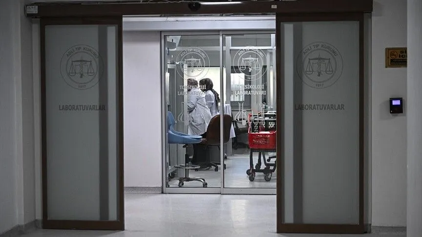 Adli Tıp Kurumu uyuşturucu laboratuvarlarının kapısını AA'ya açtı