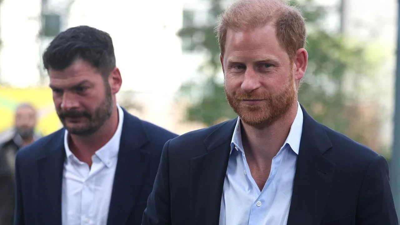 18 ay sonra bir ilk! Prens Harry, babası Kral III. Charles ile görüştü