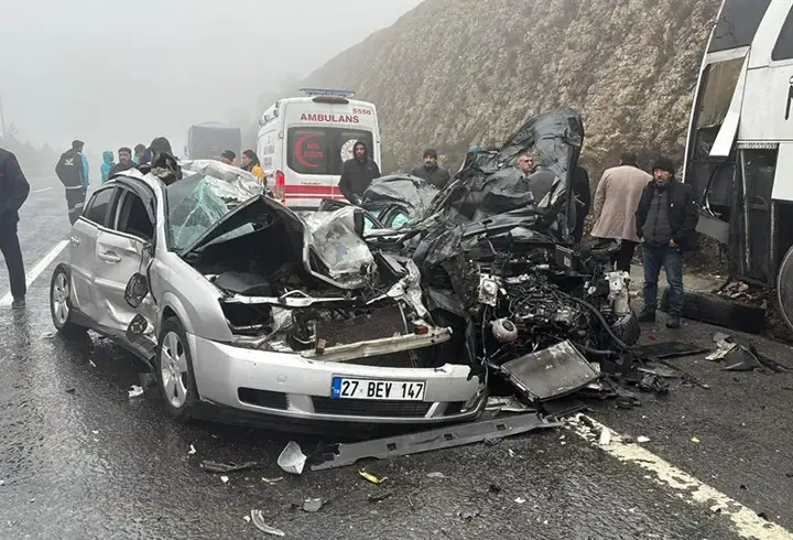 Son dakika... Gaziantep-Şanlıurfa otoyolu savaş alanına döndü: Ölü ve yaralılar var