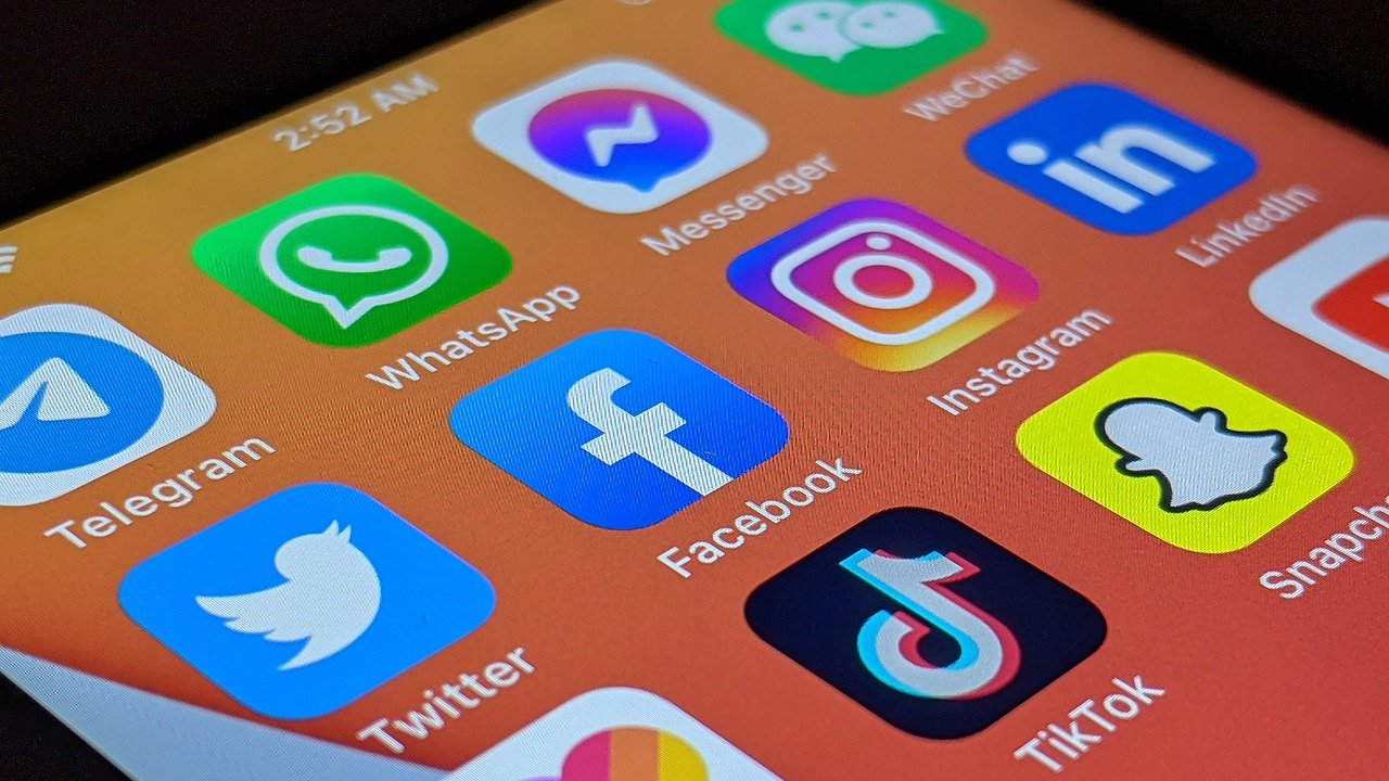 Apple’dan sosyal medya yasağı için yeni hamle