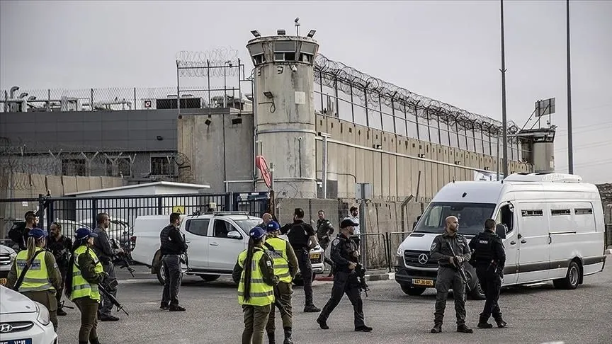 İsrail hapishanelerindeki Filistinliler ramazanda çeşitli ihlallere maruz kalıyor