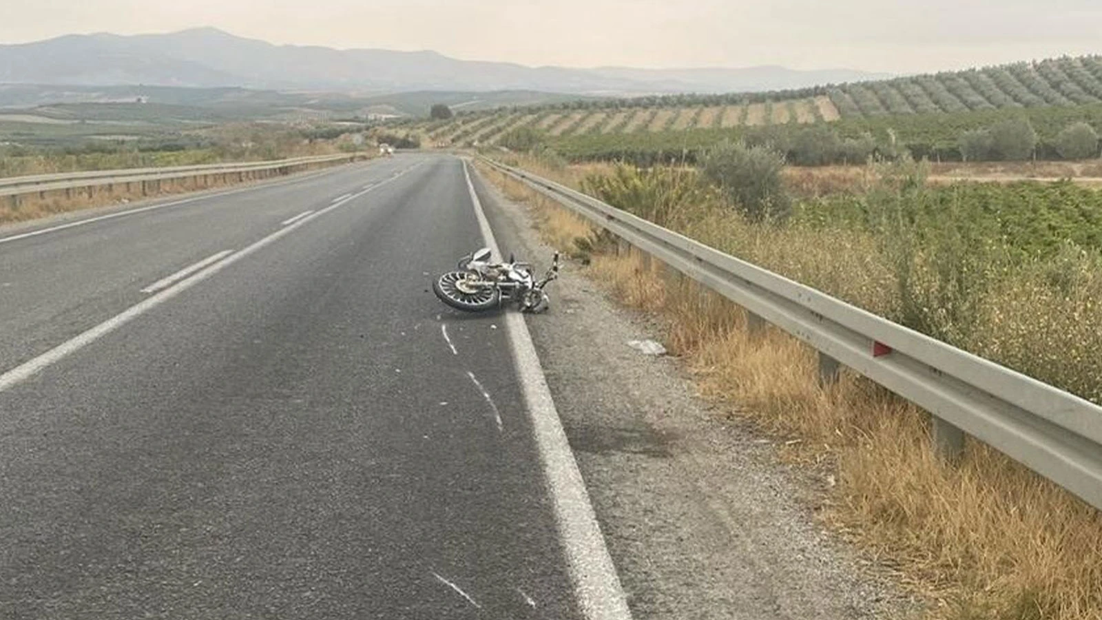 21 yaşındaki genç motosiklet kazasında ağır yaralandı