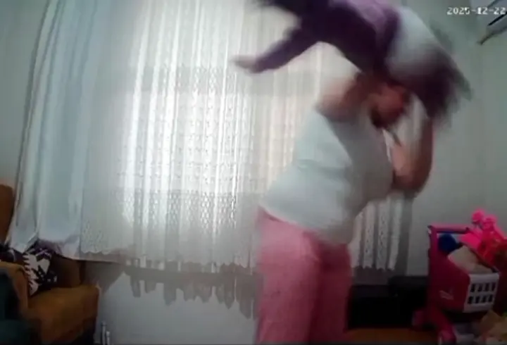 1 yaşındaki bebeğine şiddet uygulayan anneye 6 yıl hapis