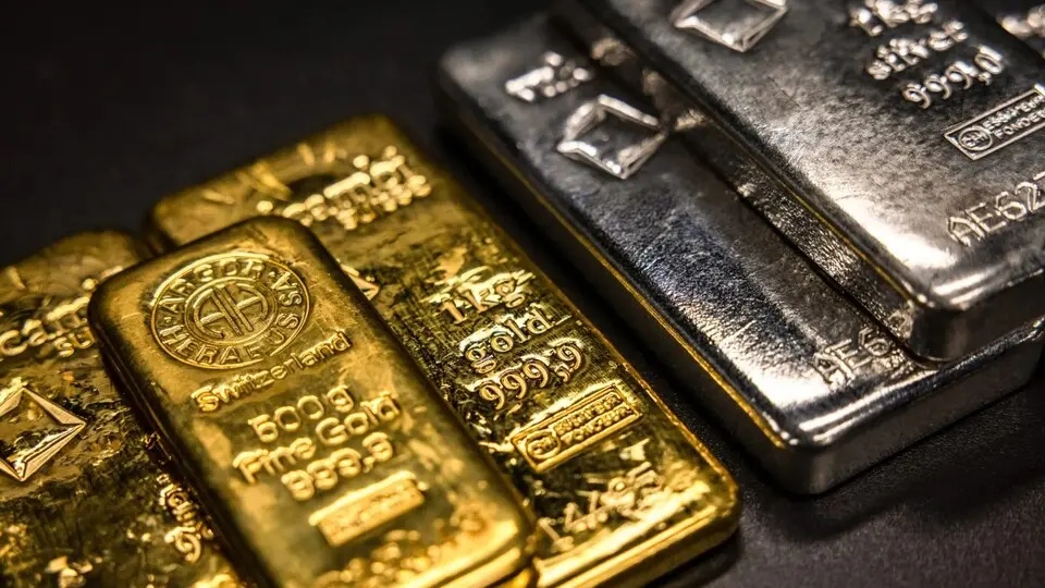 Altın ve gümüşte ralli sürer mi? Bloomberg son tahminleri derledi