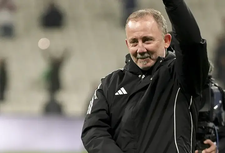 Sergen Yalçın, Beşiktaş'taki 100. lig maçına çıkıyor