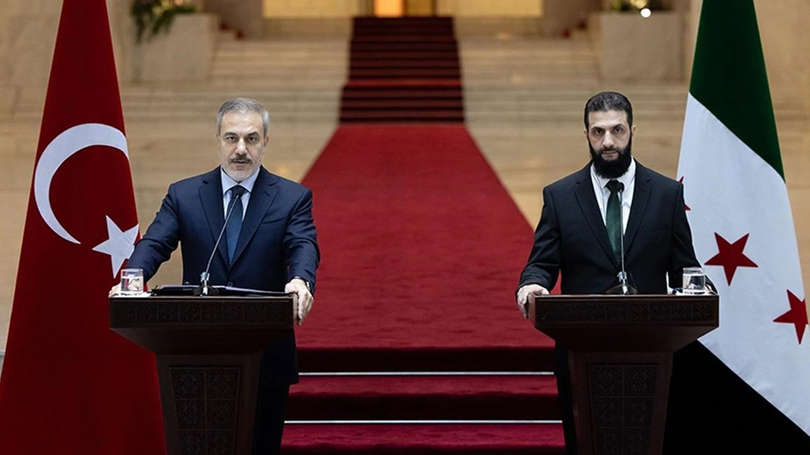 Bakan Fidan, Suriye Cumhurbaşkanı Şara'yla görüştü