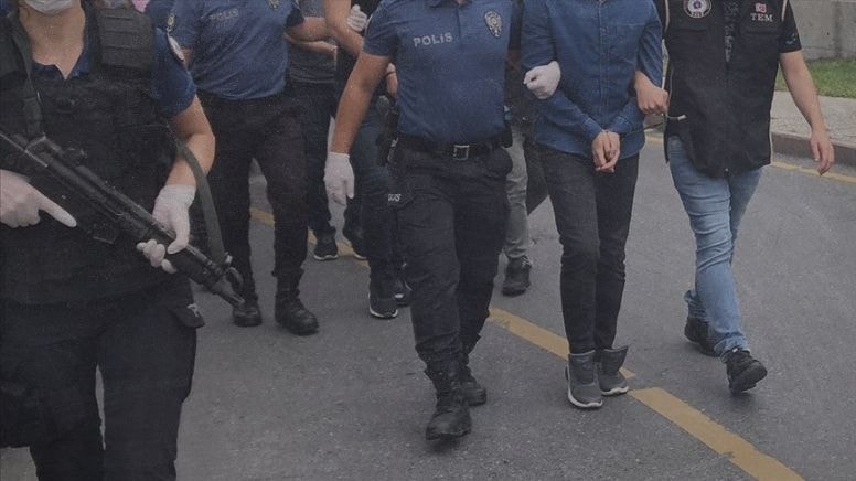 MİT ve Emniyet'ten ortak operasyon: 7 kişi suçüstü yakalandı