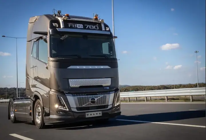 İlk Monitör Sistemli Volvo yola çıktı