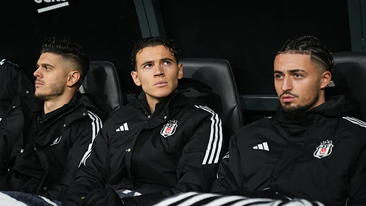 Beşiktaş'ta Kristjan Asllani direkt kırmızı kart gördü!