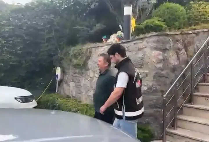 MİT'ten FETÖ'nün finans yapılanmasına operasyon; 26 gözaltı