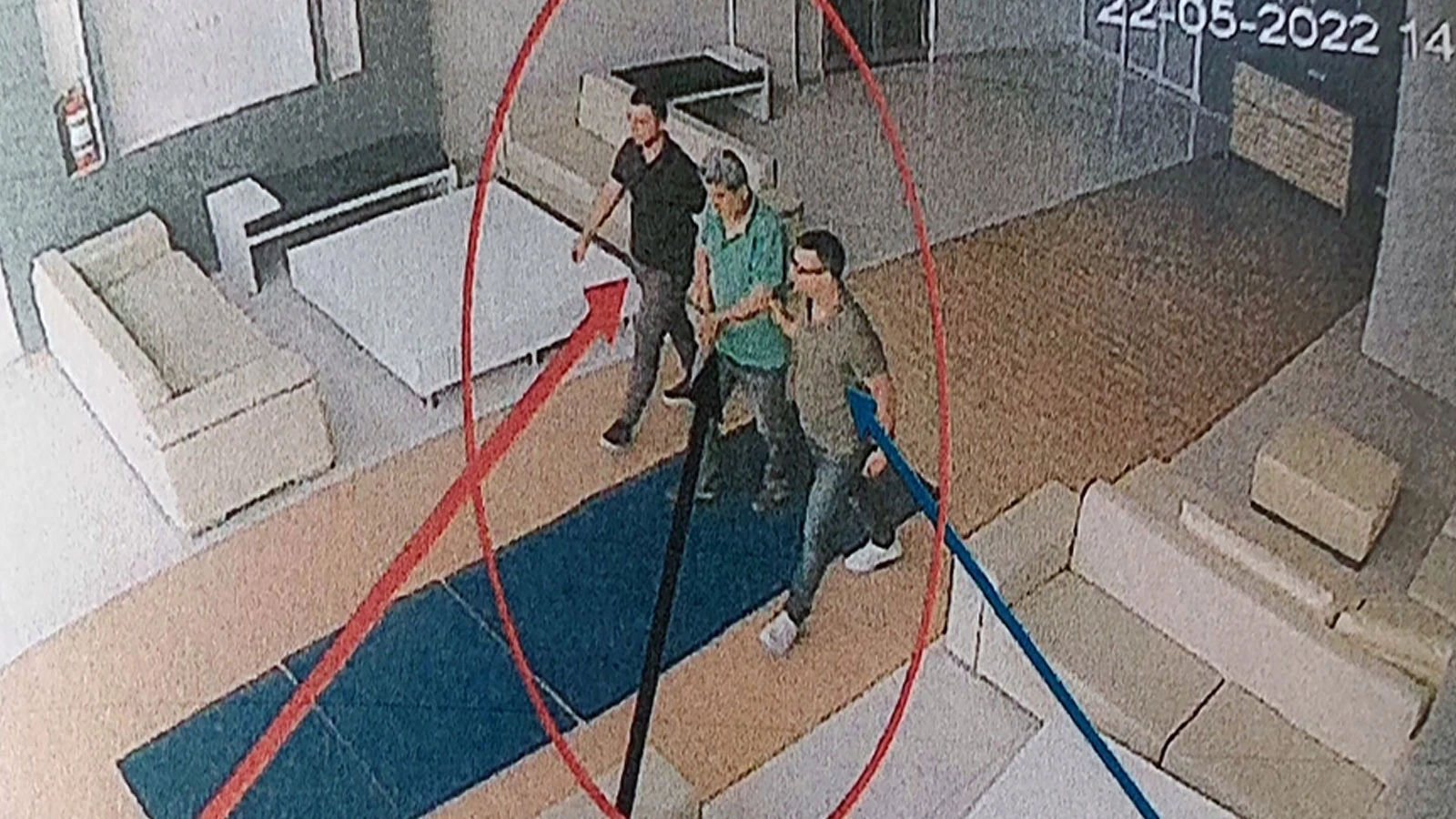 Kendini MİT görevlisi olarak tanıtıp, kandırdığı 16 kişiyi 130 bin dolar dolandırdı