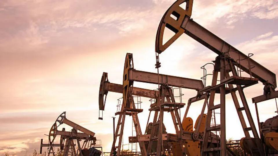 OPEC+ toplantısı ve ABD yaptırımlarıyla petrolde yön değişimi