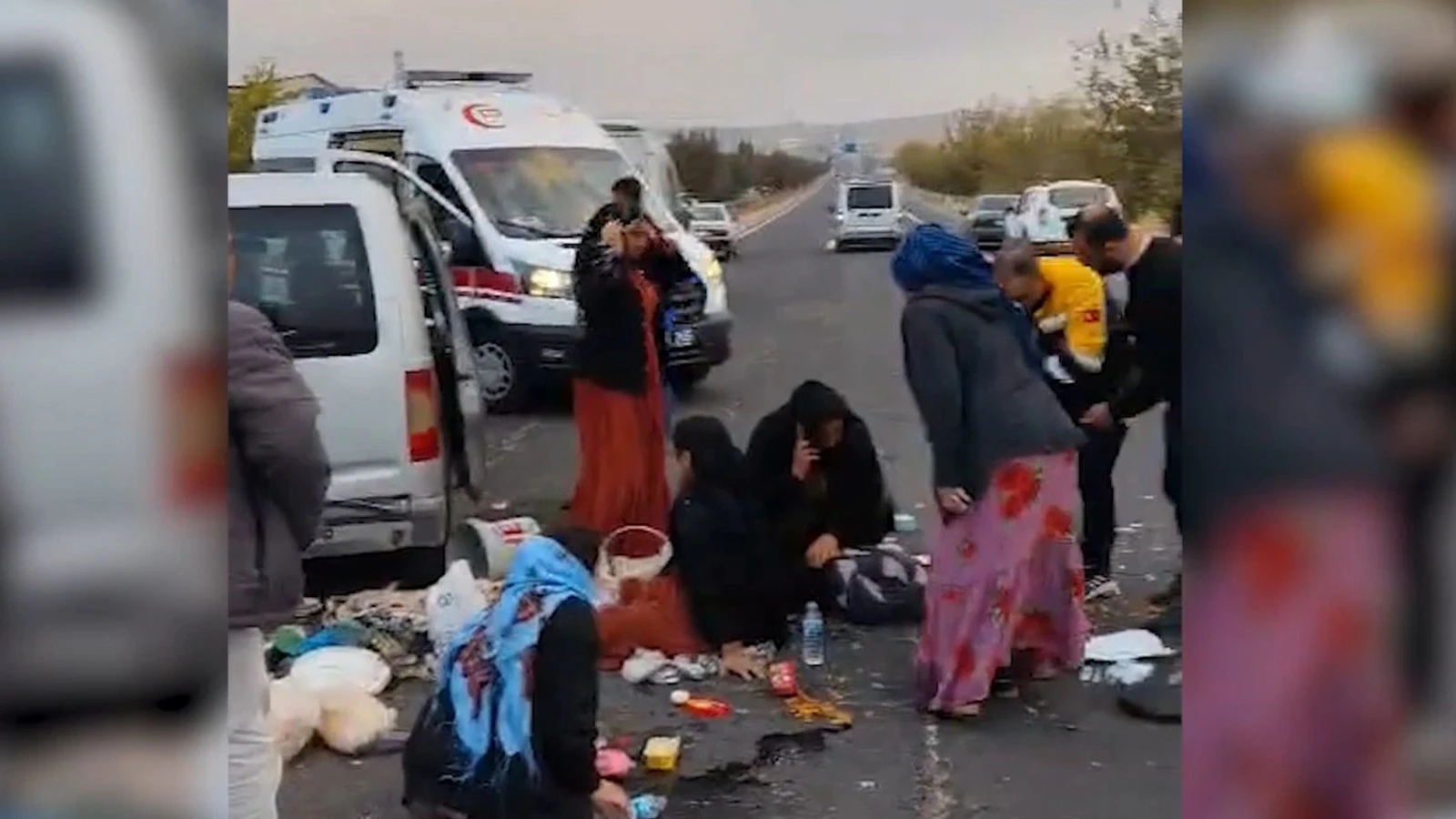 Şanlıurfa'da hafif ticari araçla otomobil çarpıştı: 11 yaralı