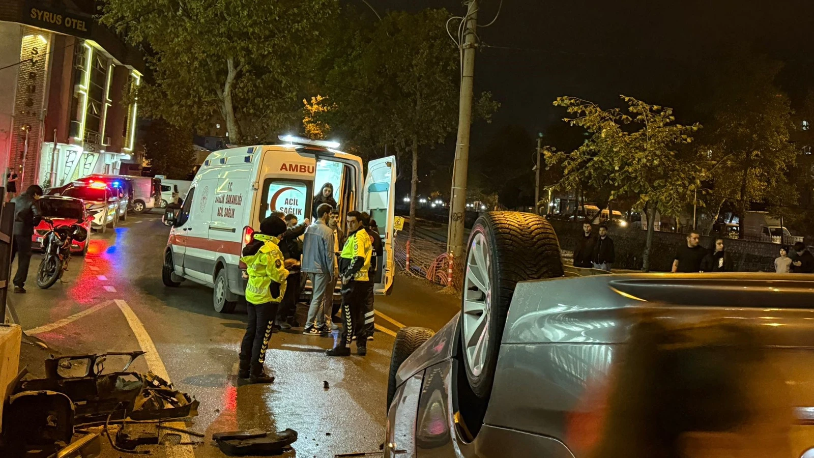 Bursa Gemlik’te otomobil takla attı! Çok sayıda yaralı var