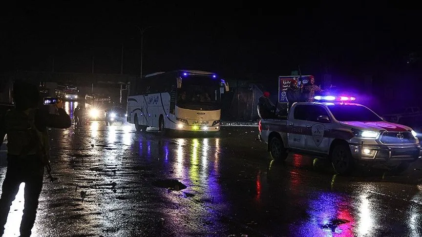Halep'teki terör örgütü YPG/SDG'li son grup şehrin dışına tahliye ediliyor