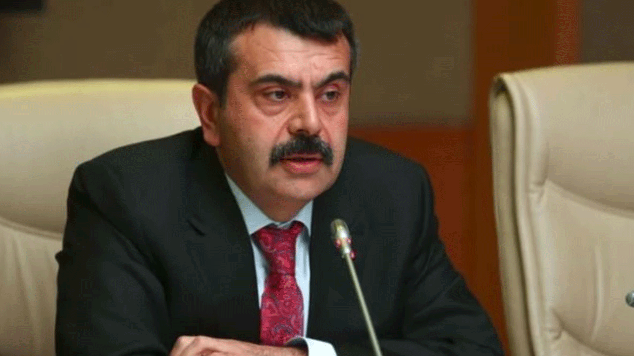 Son dakika... Bakan Tekin: İstanbul'da depremden sonra 3'ü tarihi 4 okul boşaltıldı