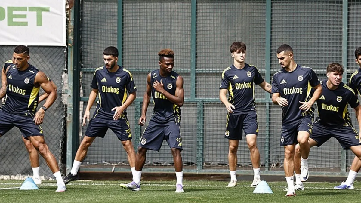 Fenerbahçe'nin kamp kadrosu açıklandı! Gençlerbirliği maçında 5 eksik var