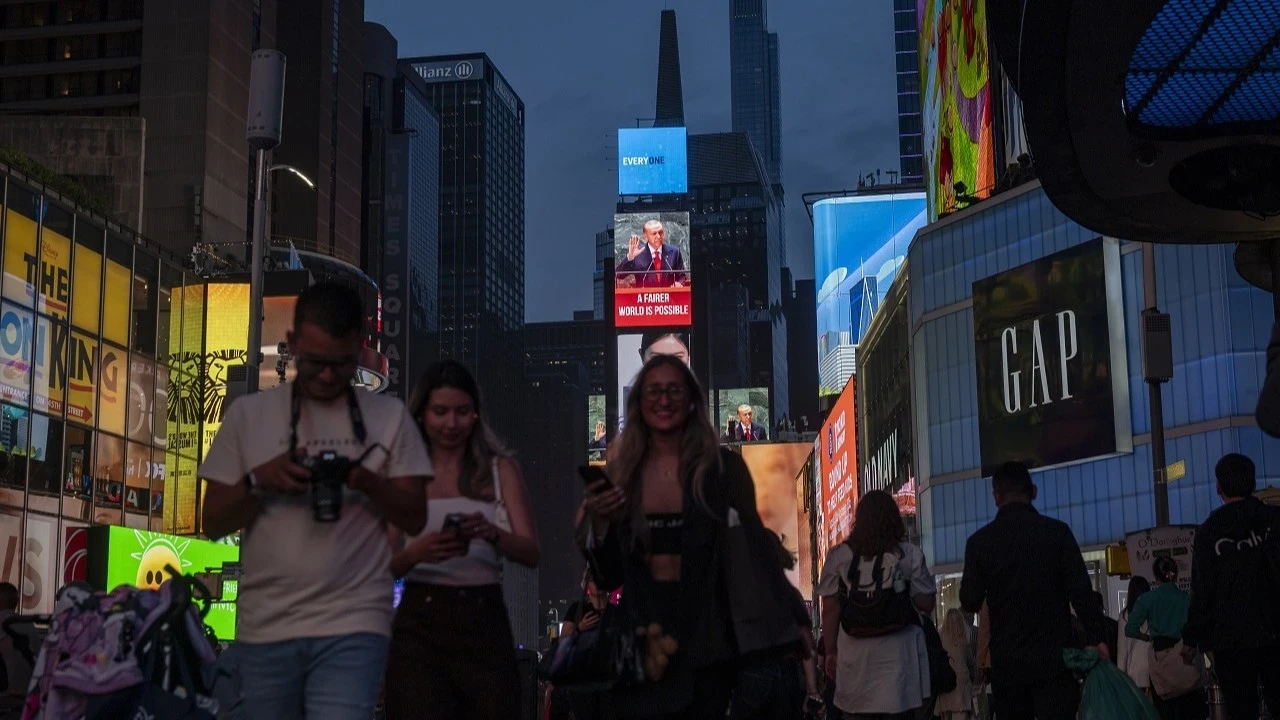 Cumhurbaşkanı Erdoğan’ın mesajı New York sokaklarında