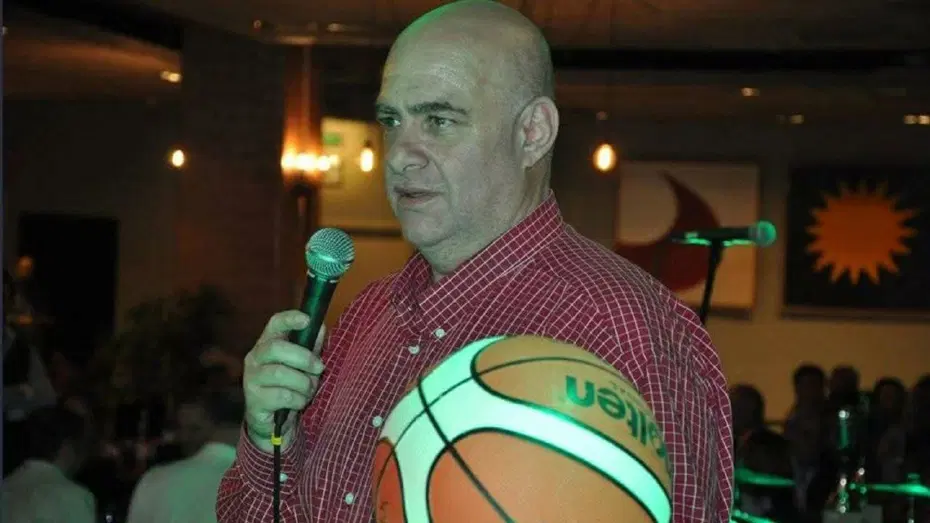 Eski milli basketbolcu Ediz Baksi, balkondan düşerek yaşamını yitirdi