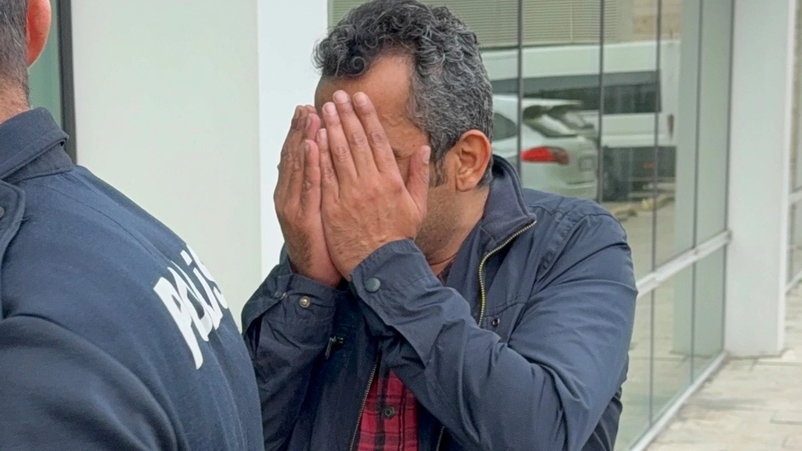 Türk vatandaşı yapma vaadiyle dolandırıcılık!