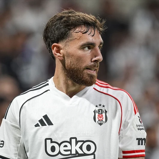 Orkun Kökçü Sahalardan Kaç Hafta Uzak Kalacak? Beşiktaş’tan Taraftarları Üzen Açıklama