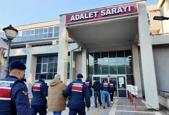 Osmaniye merkezli kaçakçılık operasyonu; 5 tutuklama