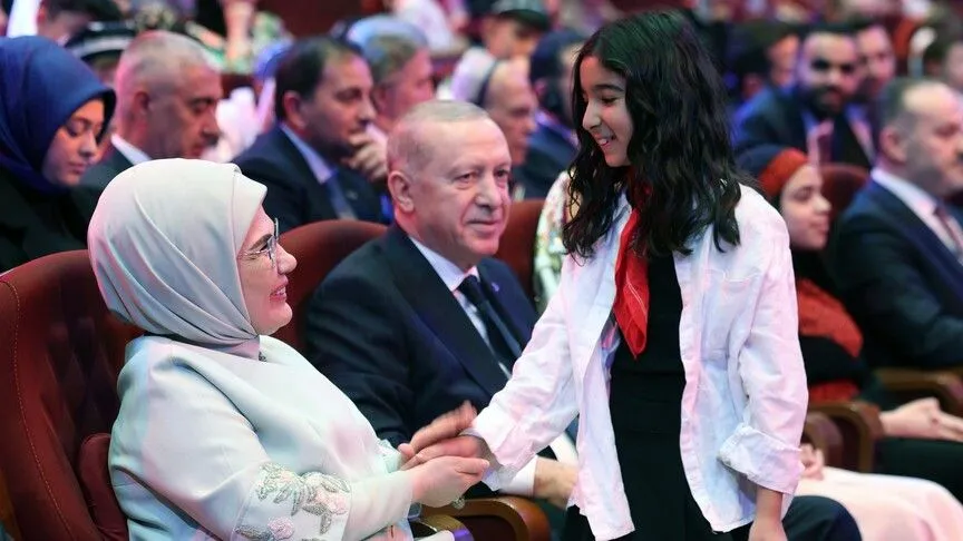 Emine Erdoğan'dan TRT 48. Uluslararası 23 Nisan Çocuk Şenliği Gala Programı'na ilişkin paylaşım