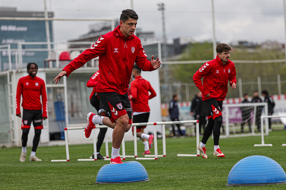 Samsunspor'da 3 isim takımdan ayrı çalıştı