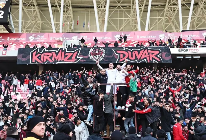Sivasspor taraftarları ayağa kalktı! Şike iddiası nedeniyle suç duyurusu...