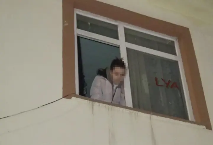 Bir evde zorla tutulan kadını polis ve itfaiye kurtardı