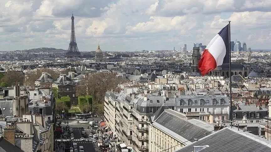 Fransız muhalif vekil, İsrail'in Paris Büyükelçiliğinin kapatılmasını istedi