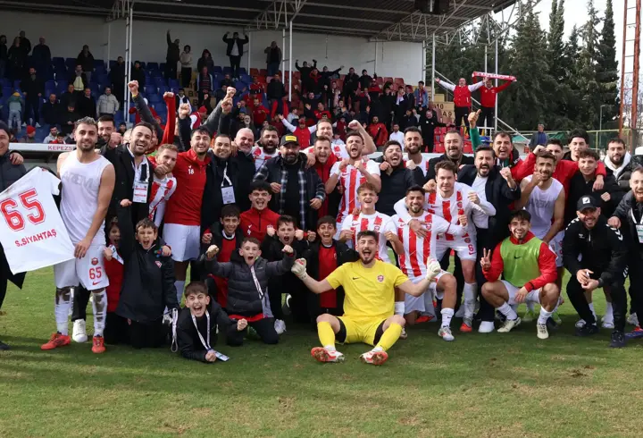 Kırmızı beyazlılardan kendi sahasında 3 puan