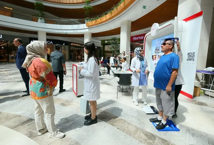 Sağlık Bakanlığı kampanyasıyla İzmir'de obeziteyle mücadeleye destek