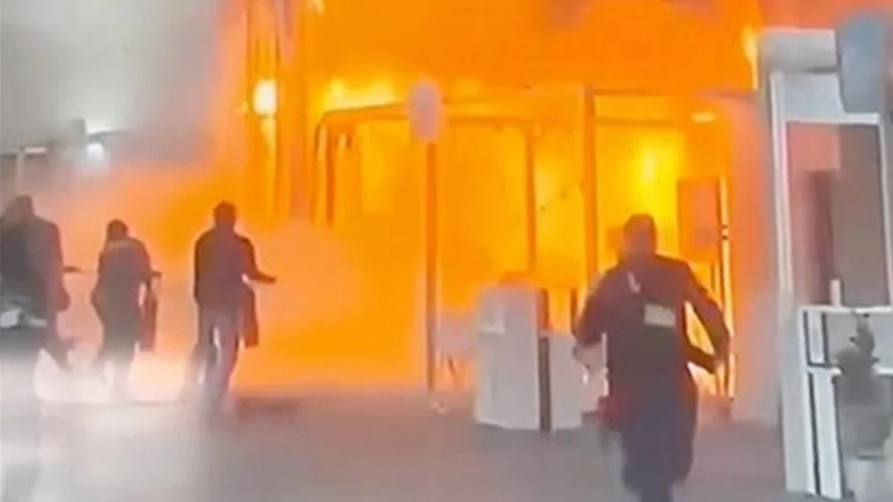 BM İklim Zirvesi’nde yangın! Katılımcılar tahliye edildi