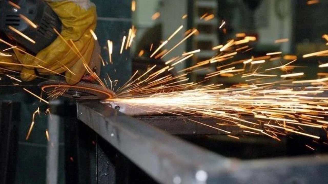 Reel kesim güveni martta geriledi: Endeks 100 sınırına dayandı