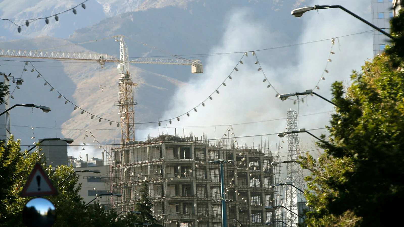 İran Devrim Muhafızları: Tahran'da İsrail'e ait 2 İHA düşürüldü
