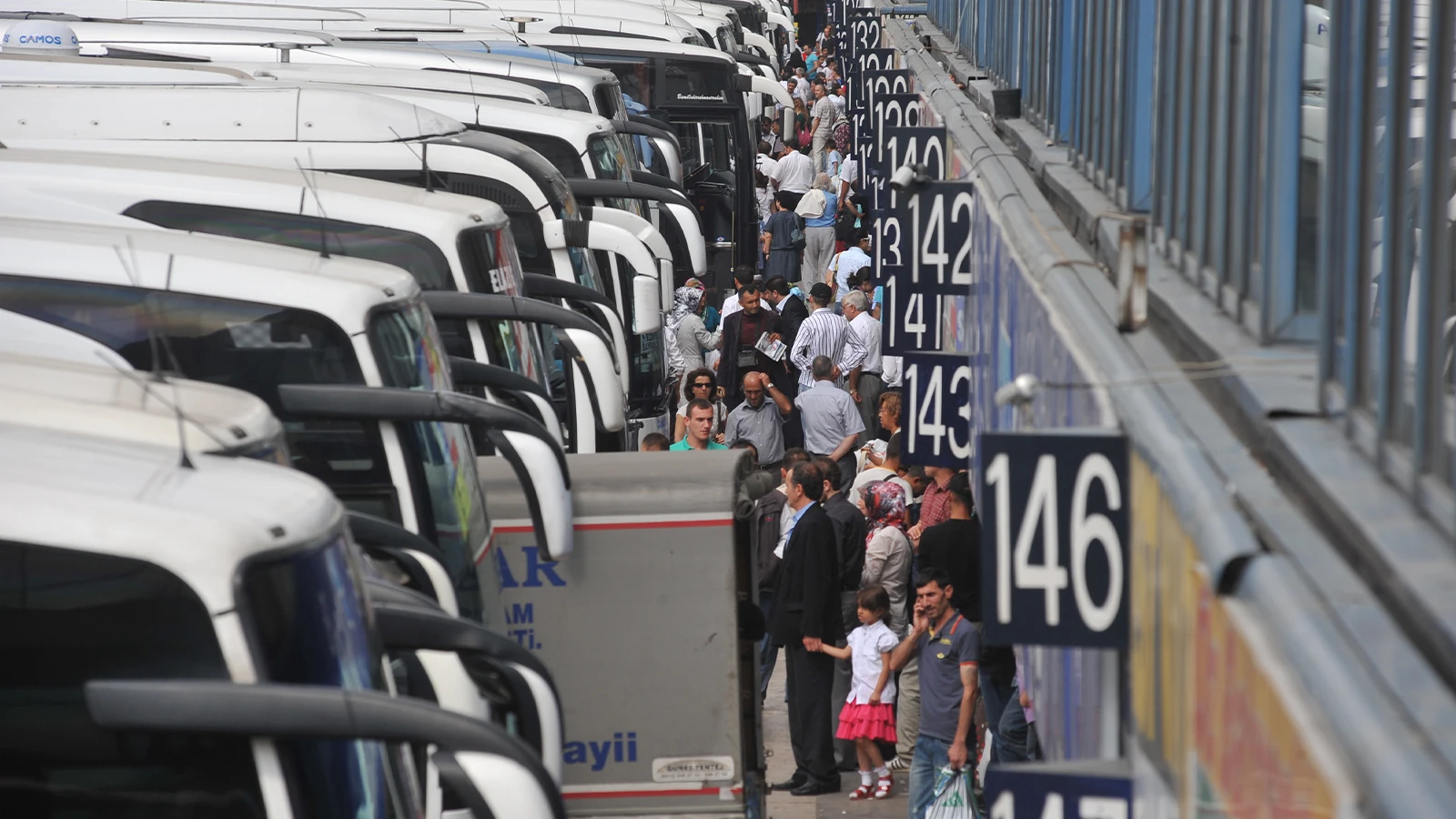Ekspres sefer otogarı karıştırdı, yolcu az, kimi taşıyalım?